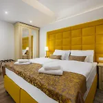 Boutique Golden Key - - 포레치