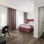 호텔 Boutique Golden Key - - 4*