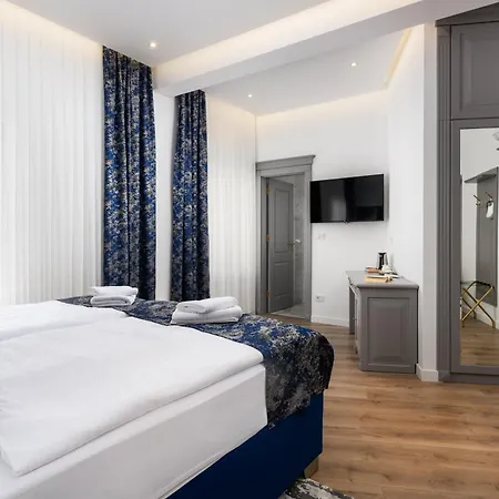 Boutique Golden Key - - 4*