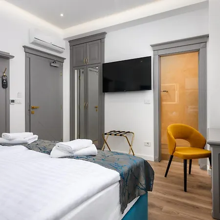 Boutique Golden Key - - 4*