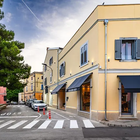 Boutique Golden Key - - فندق بوريتش