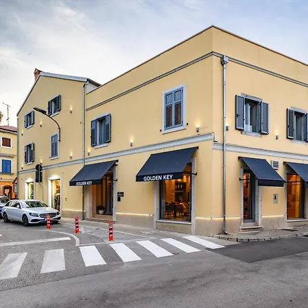 Boutique Golden Key - - فندق بوريتش