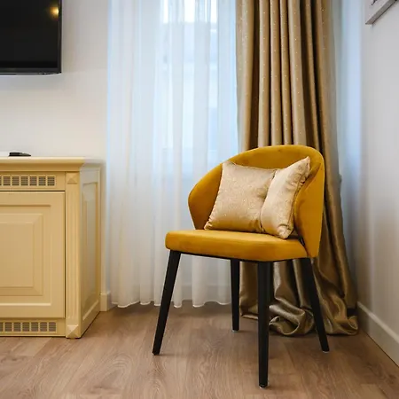 Boutique Golden Key - - 4*