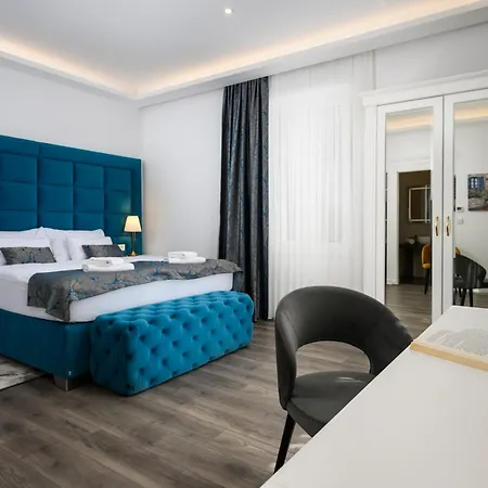 מלון Boutique Golden Key - - 4*