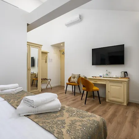 Boutique Golden Key - - 4* Poreč