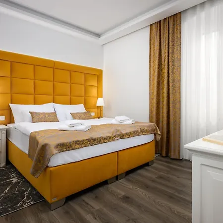 Boutique Golden Key - - 4*