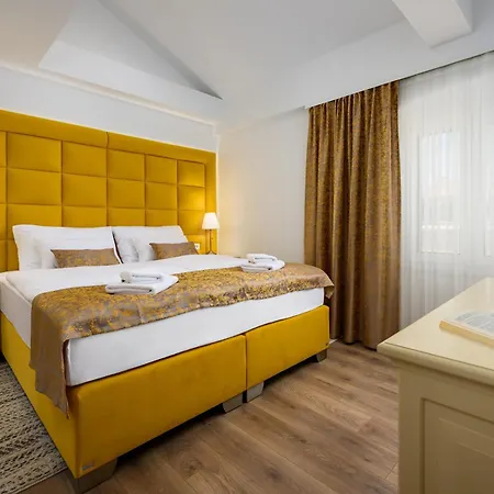 Boutique Golden Key - - Готель Пореч