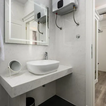 Boutique Golden Key - - 4*