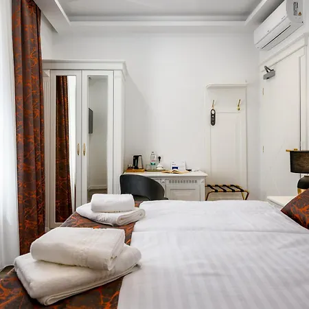 Boutique Golden Key - - 4*