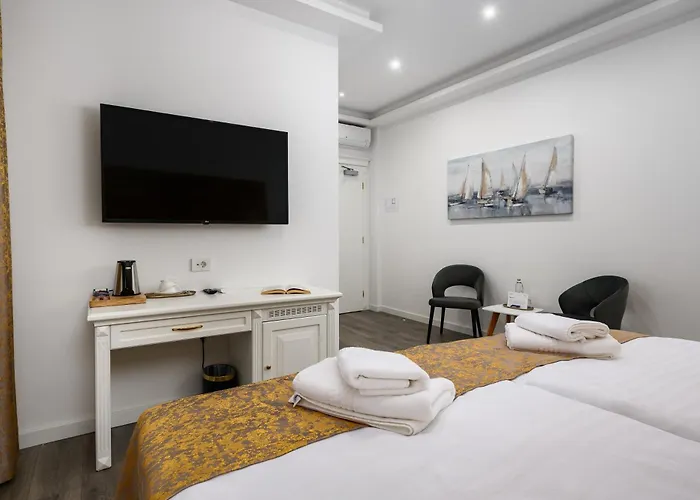 Boutique Golden Key - - 4* Пореч