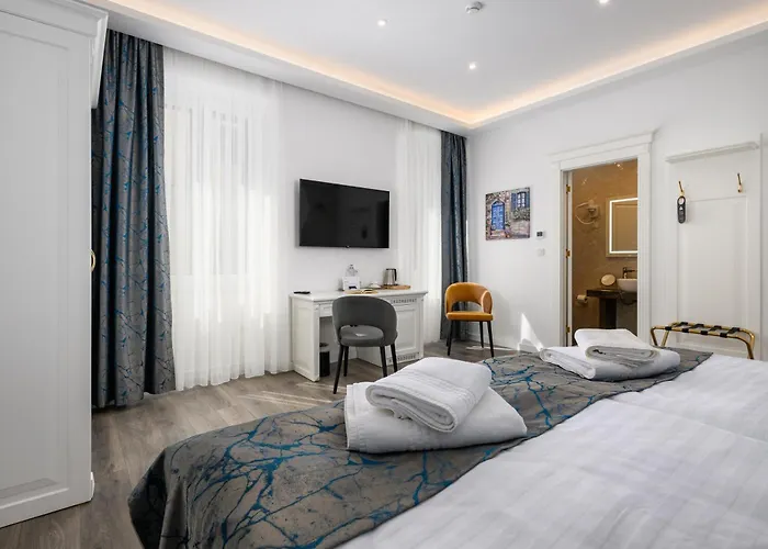 Boutique Golden Key - -