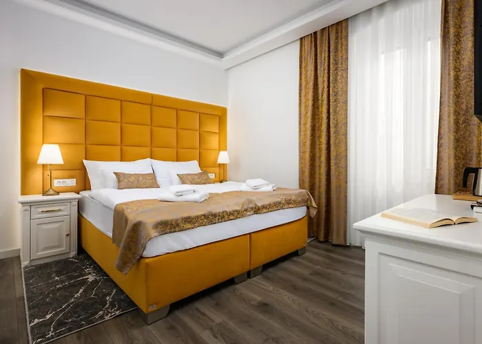 Boutique Golden Key - - 4*