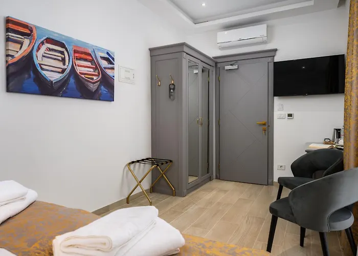 Boutique Golden Key - - Hotell 4*